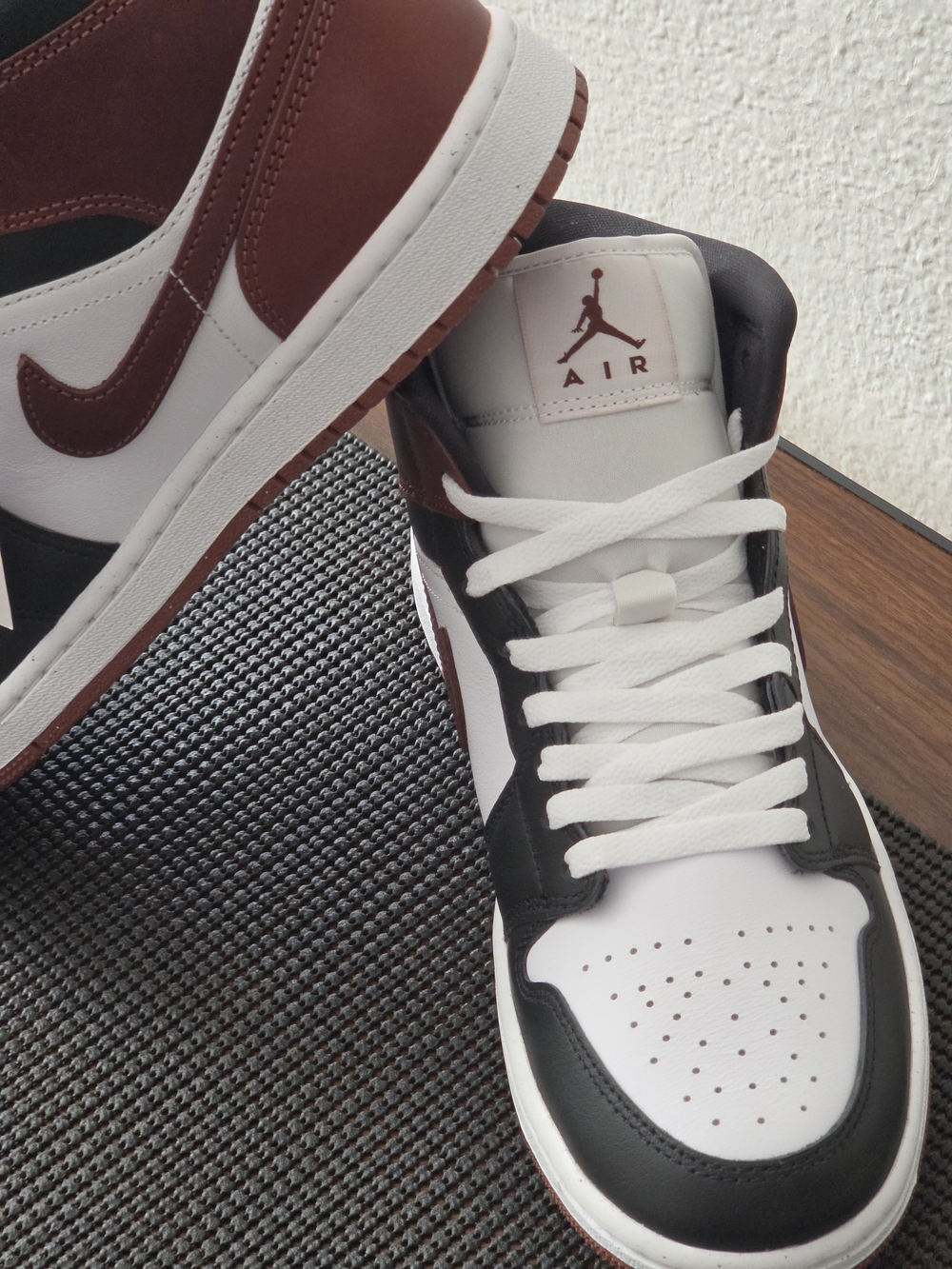 Brand New AJ1-Mid Sneakersin White/Black/Maroon - Picture 3 of 8